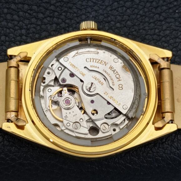 Vintage 1991 Citizen Automatic Mens Gold Watch W/daydate & Red accents - Picture 10 of 10